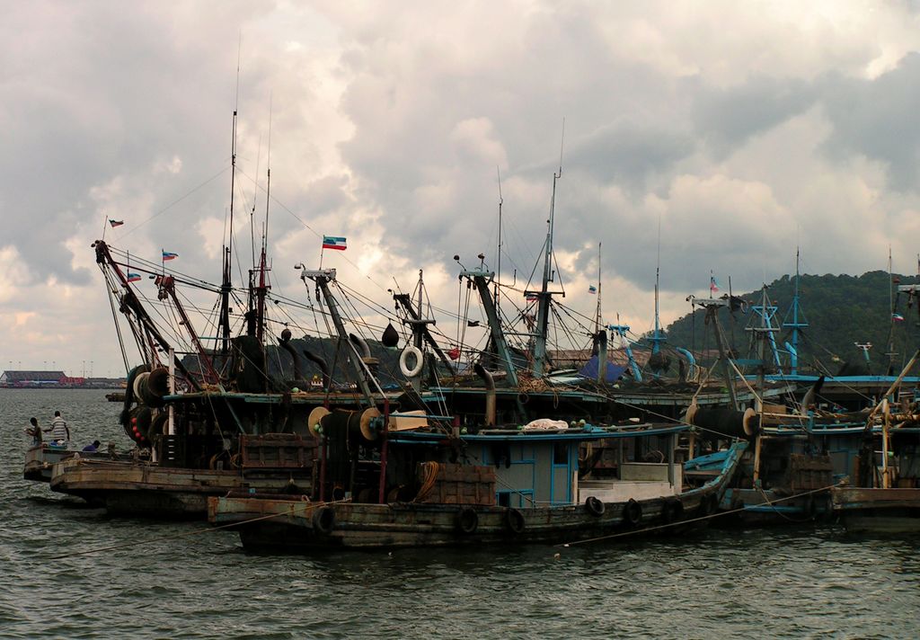 Malaysia - Borneo - in a port of Sandakan 02