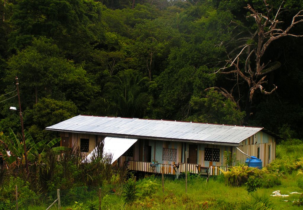 Malaysia - Borneo - a house in Sandakan