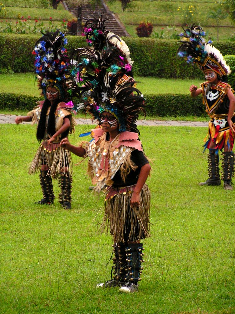 Indonesia - Javanese traditional dance 01
