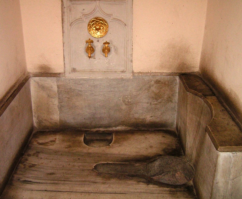 Turkey - Istanbul - Topkapi Palace - Sultan's toilet