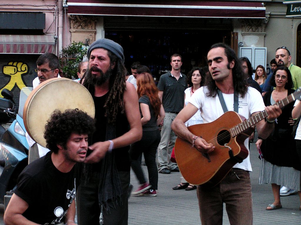Turkey - street musicians in Istanbul