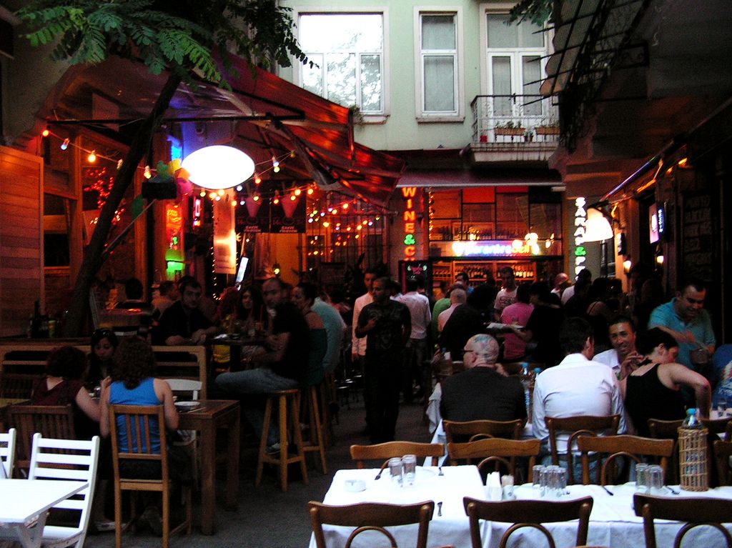 Turkey - street restaurants in Istanbul