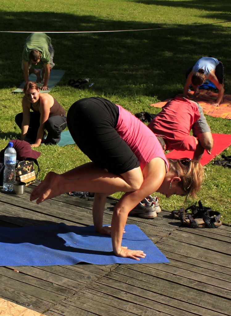 Czechia - Slackline festival - yoga session 03