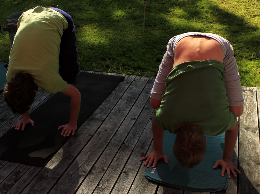 Czechia - Slackline festival - yoga session 04