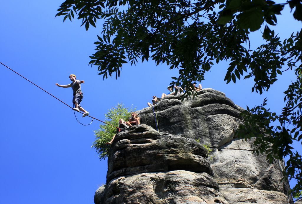 Czechia - Slackline festival - a highline 02