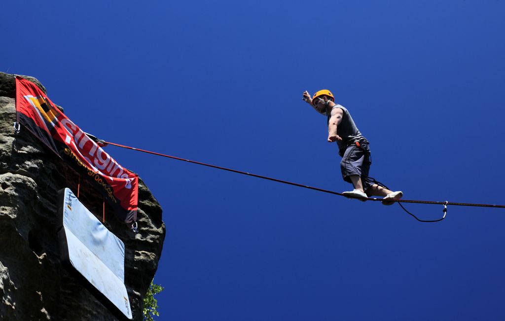 Czechia - Slackline festival - a highline 05