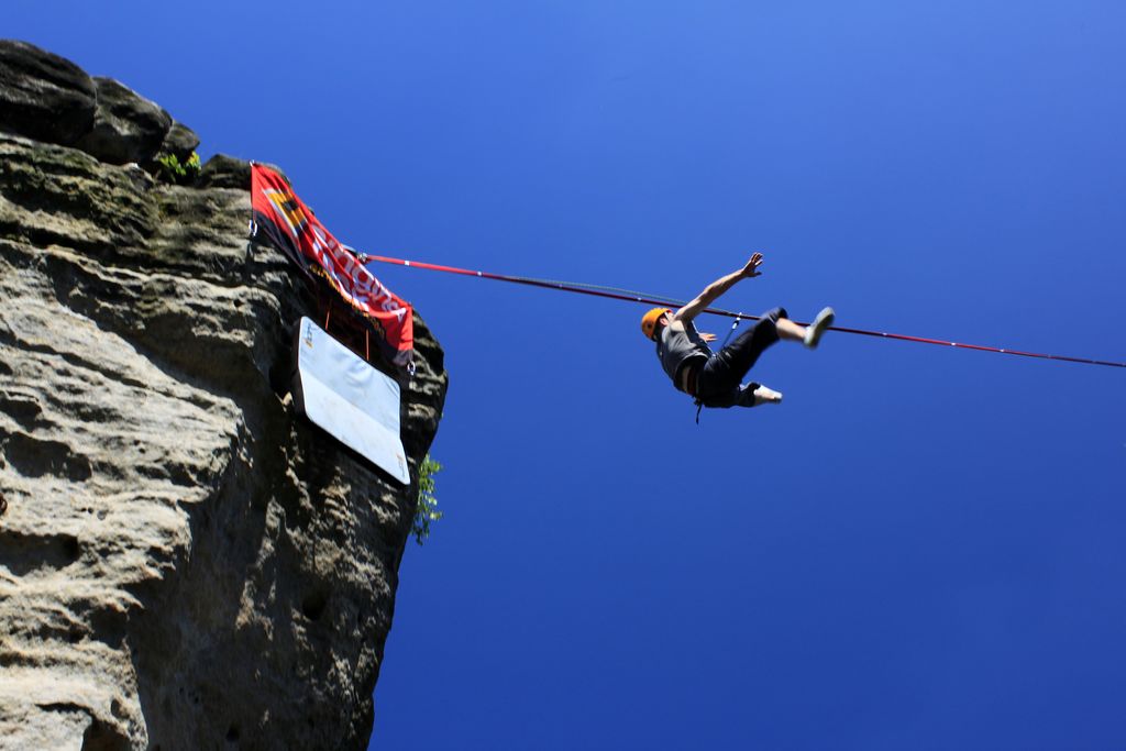 Czechia - Slackline festival - a highline 06