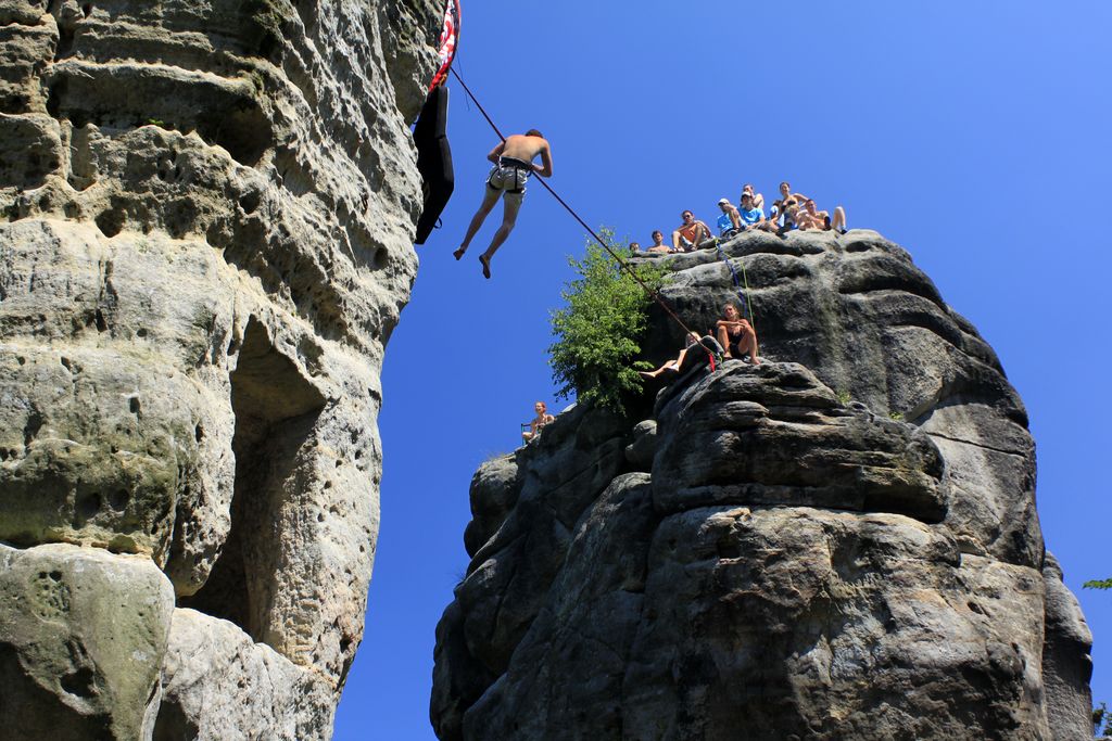 Czechia - Slackline festival - a highline 08