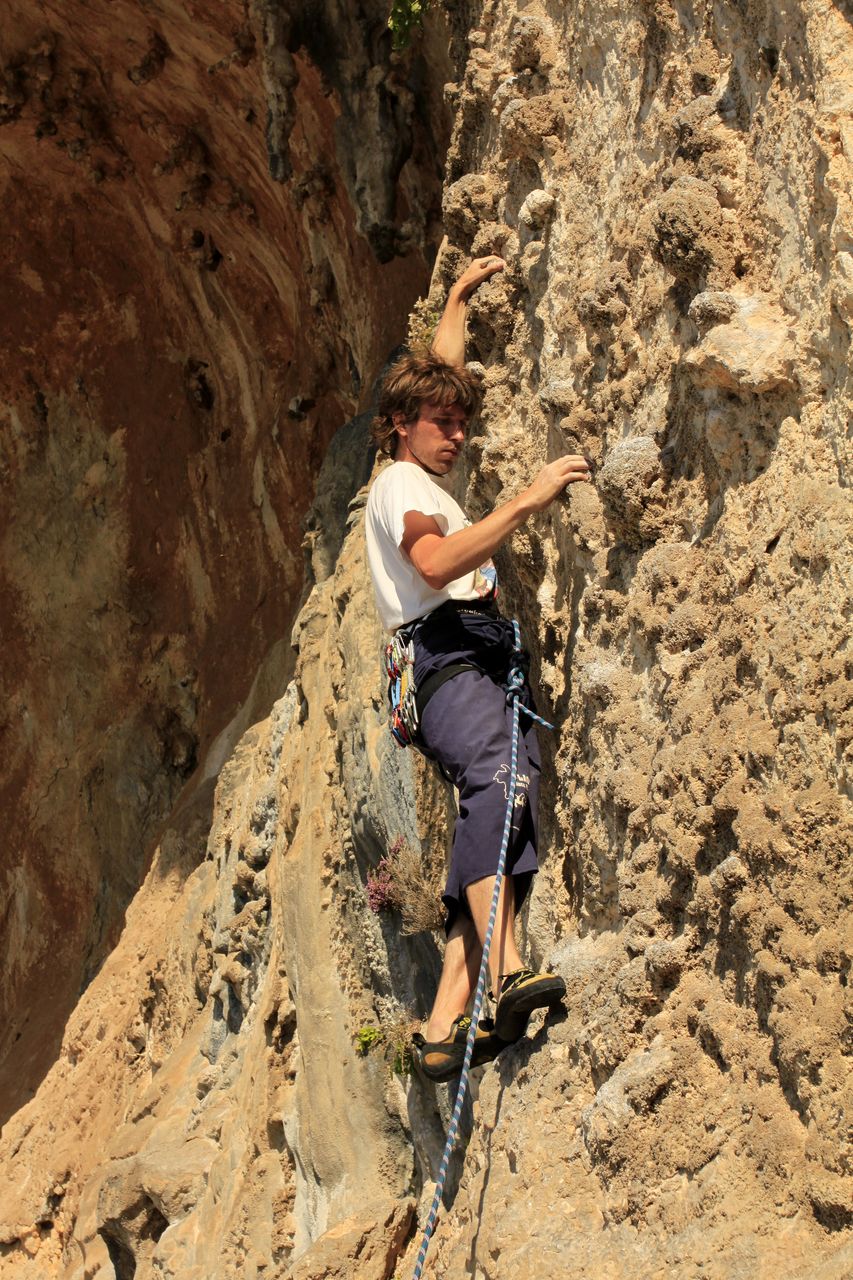 Greece - Kalymnos - Brano climbing in GRANDE GROTTA 01