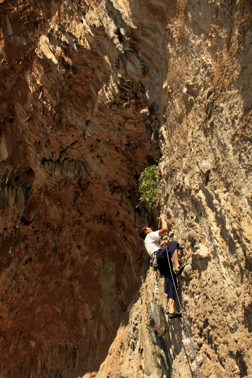 Greece - Kalymnos - Brano climbing in GRANDE GROTTA 02