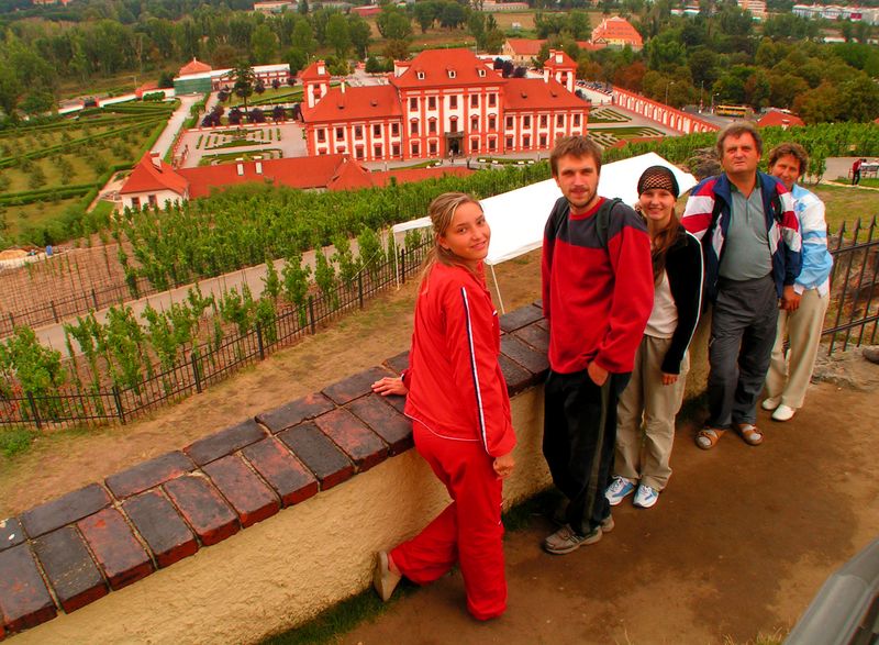 Czechia - Prague - My family in front of Troja Chateau