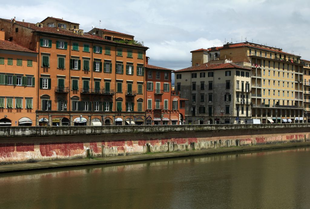 Italy - Pisa - River Arno