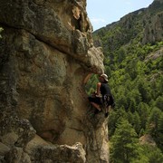 Paula climbing in La Restonica 01