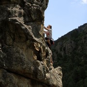 Boba climbing in La Restonica 01