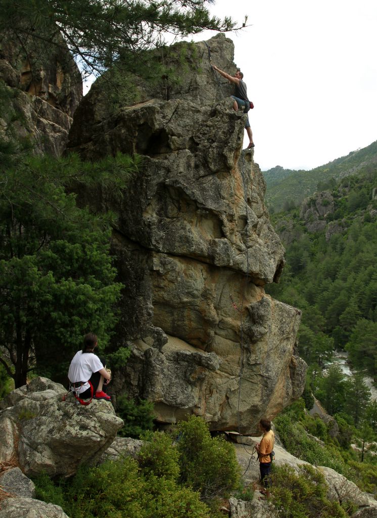 Miso climbing in La Restonica 05