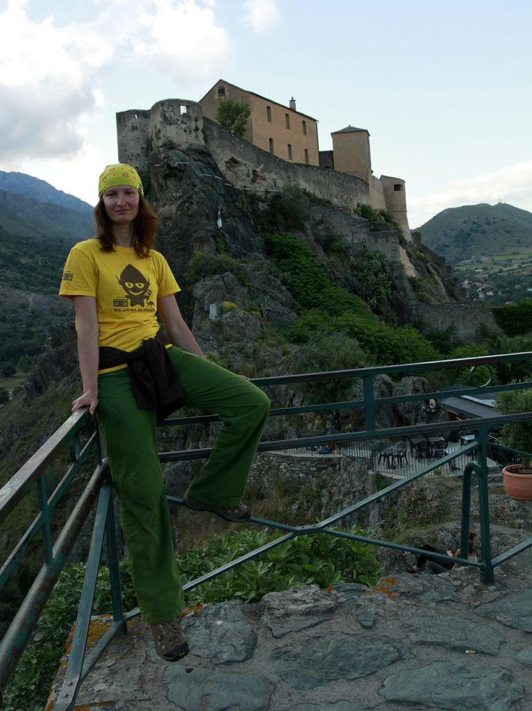 Paula and the castle in Corte