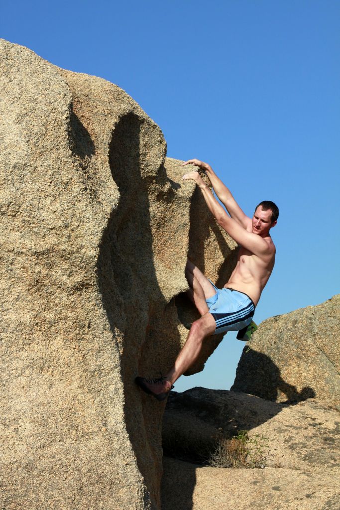 Miso bouldering in Roccapina 01