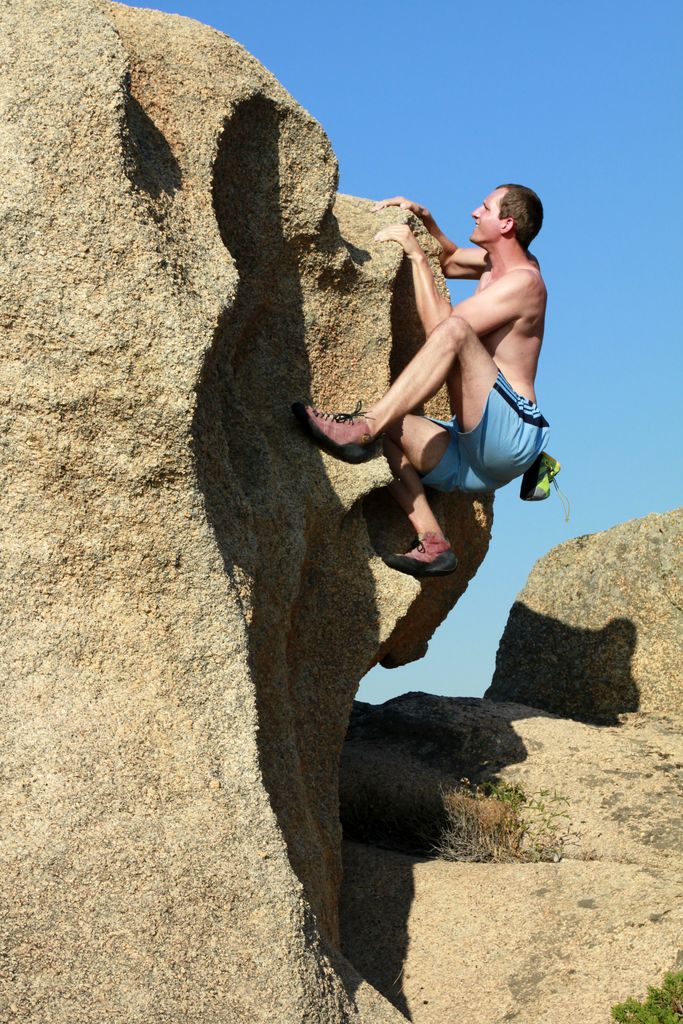 Miso bouldering in Roccapina 02