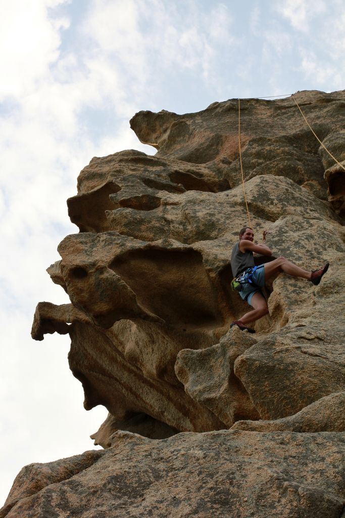 Miso climbing in Roccapina 04