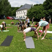 Czechia - Slackline festival (2010) - Yoga session 10