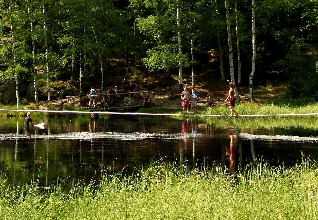 Czechia - Slackline festival (2010) - waterline 02