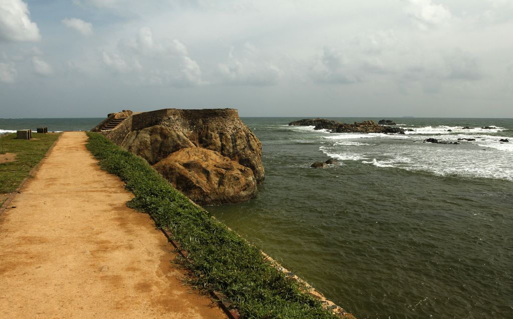 Sri Lanka - Galle - along the sea walk
