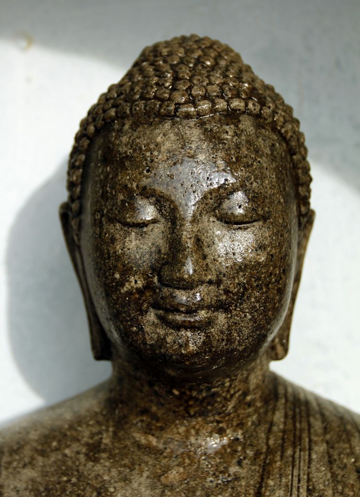 Sri Lanka - Unawatuna - Buddha statue