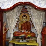 Sri Lanka - inside Unawatuna temple