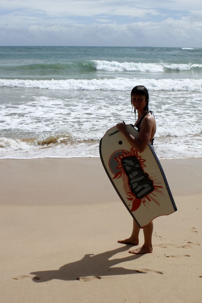 Sri Lanka - Mirissa - Paula with a bodyboard