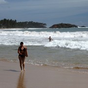 Sri Lanka - Paula bodyboarding in Mirissa 02