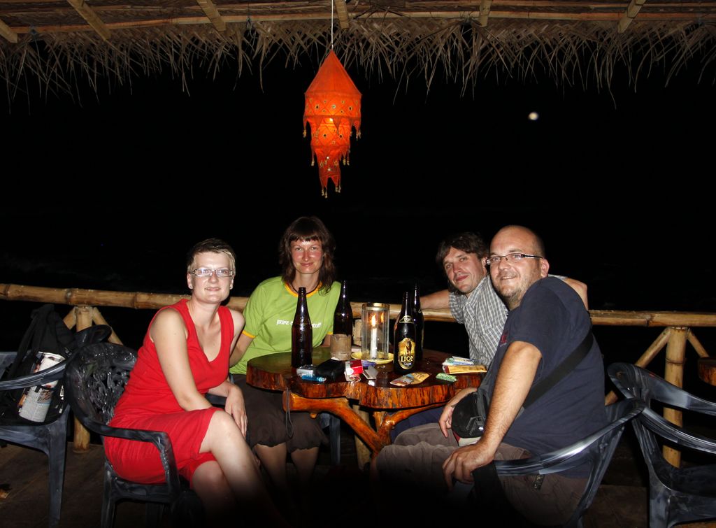 Sri Lanka - Mirissa - an evening in a Surf Bar