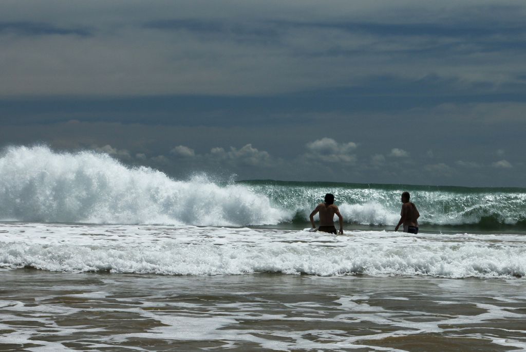 Sri Lanka - Mirissa - Brano and Vevi in the waves