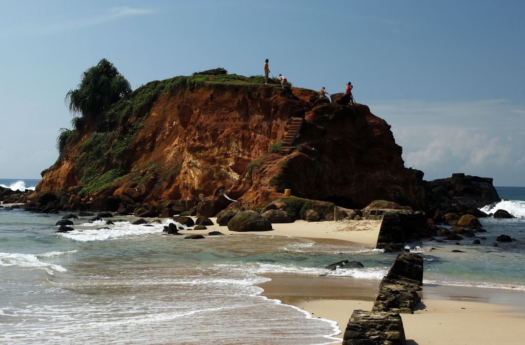 Sri Lanka - a Mirissa rock 02