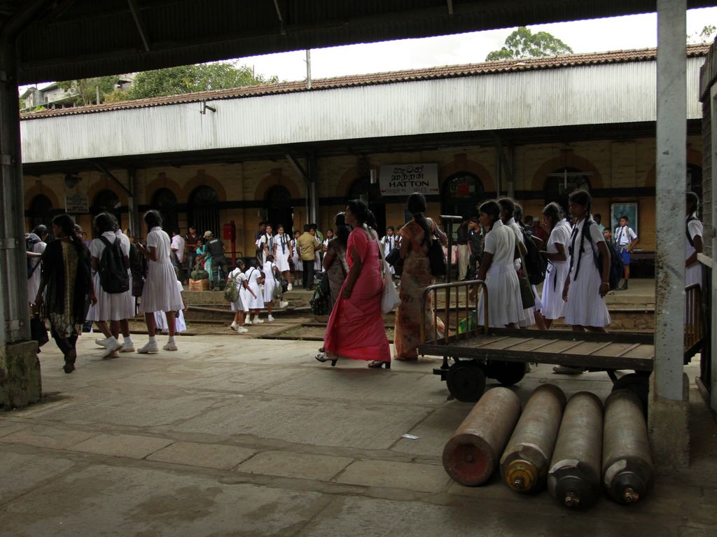 Sri Lanka - from Haputale to Kandy by train 06