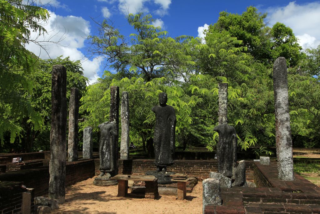 Sri Lanka - Polonnaruwa - Watadage (Quadrangle) 07