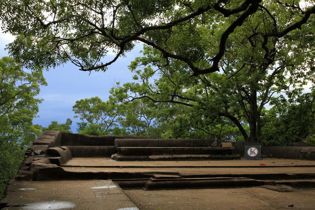 Sri Lanka - Sigiriya - a bench