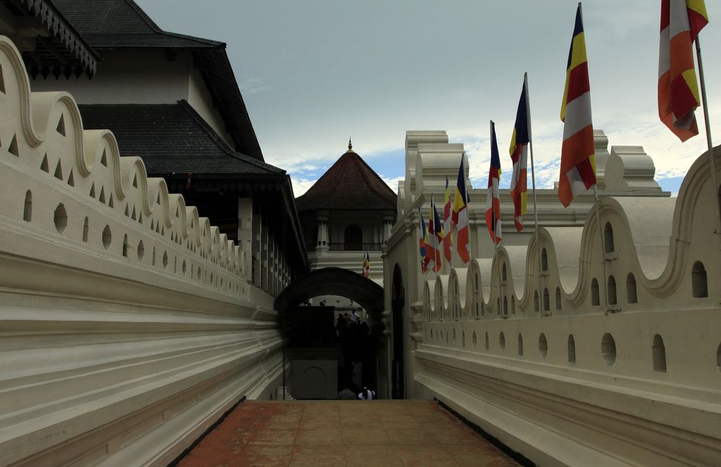 Sri Lanka - Temple of The Tooth Relic 12