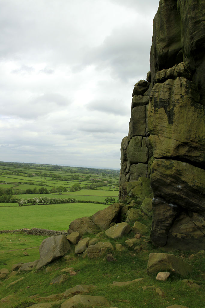 England - Almscliffe Crag 004