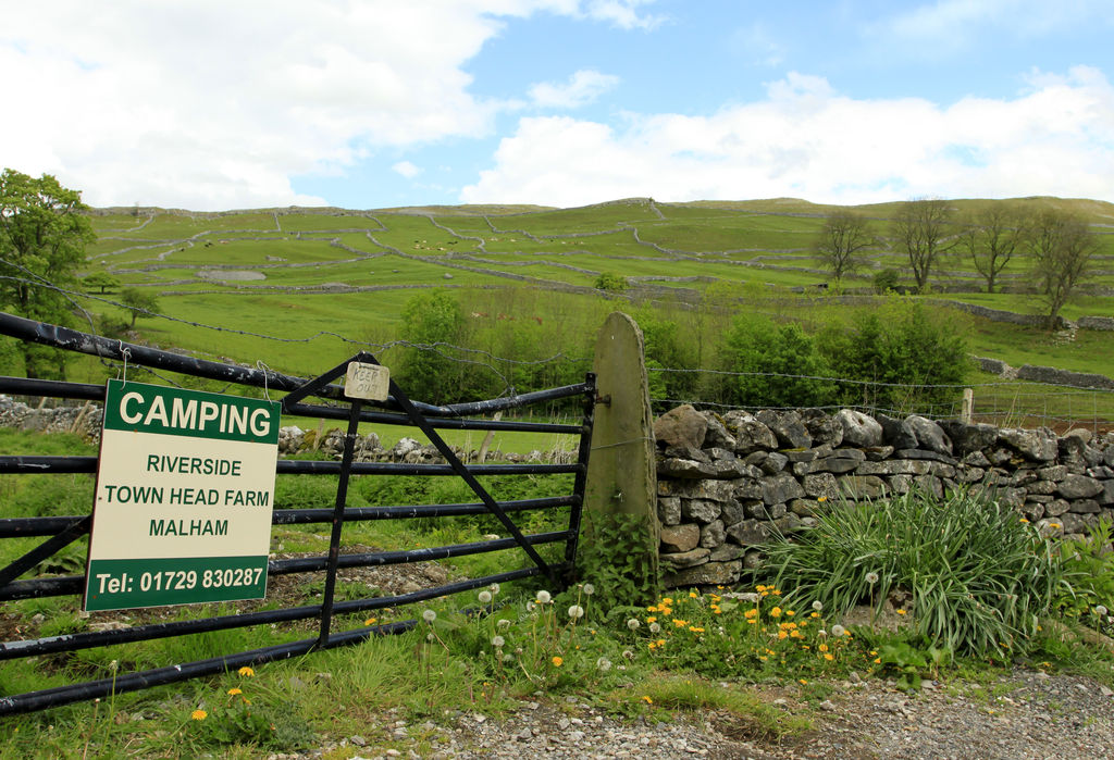 England - Riverside camping in Malham