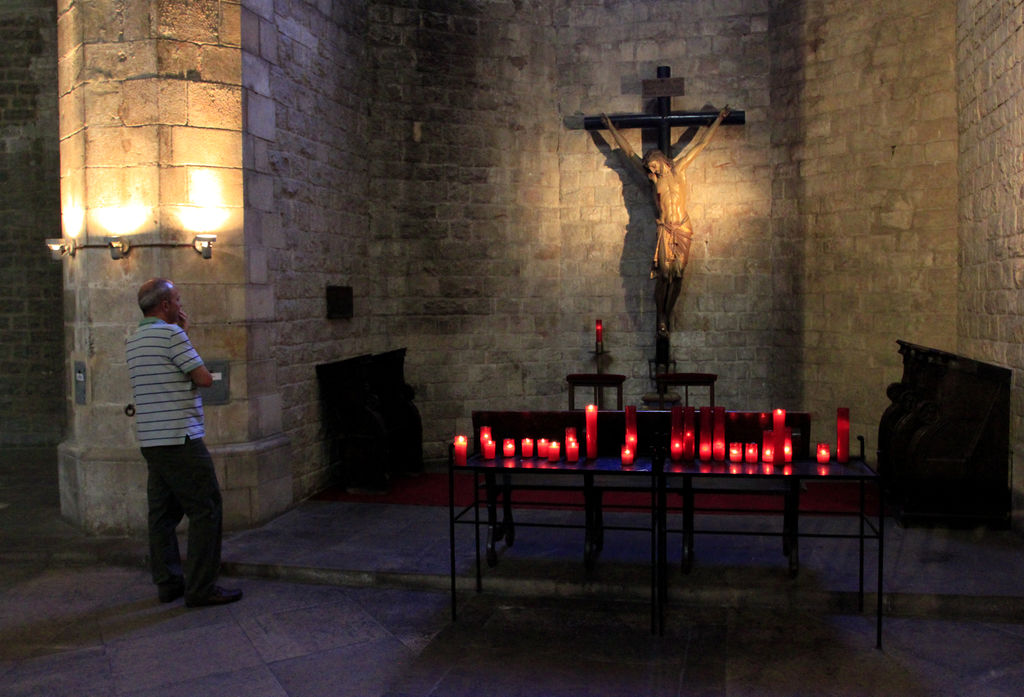 Spain -  inside the Barcelona Cathedral 07