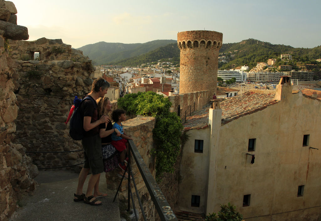 Spain - Rosa, Peter and John in Tossa de Mar 04