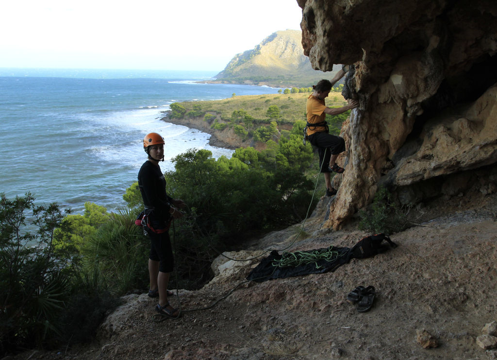 Mallorca - climbing in El Calo de Betlem 02