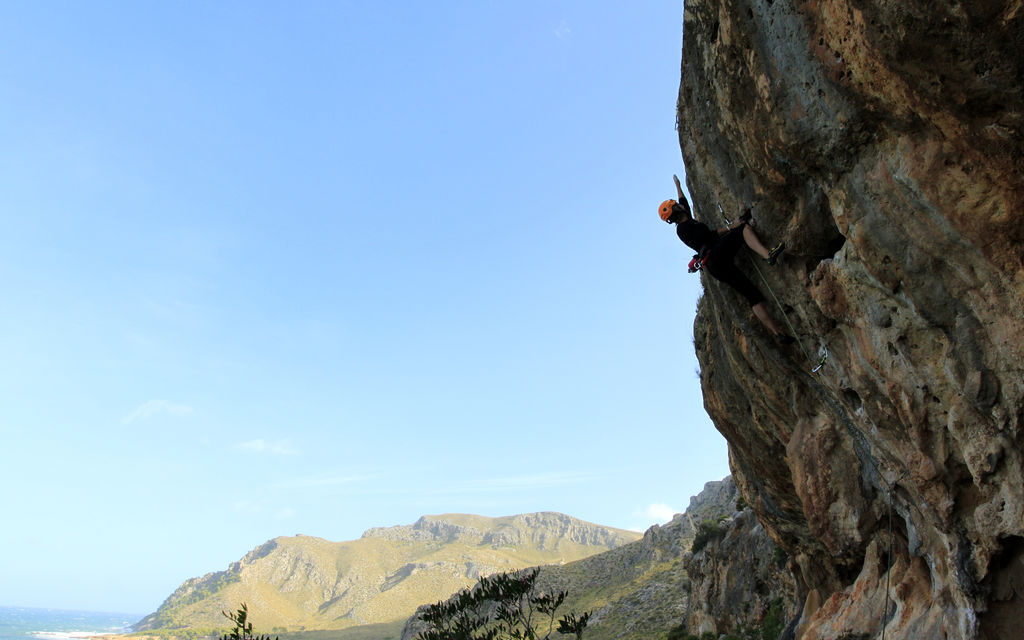 Mallorca - climbing in El Calo de Betlem 11