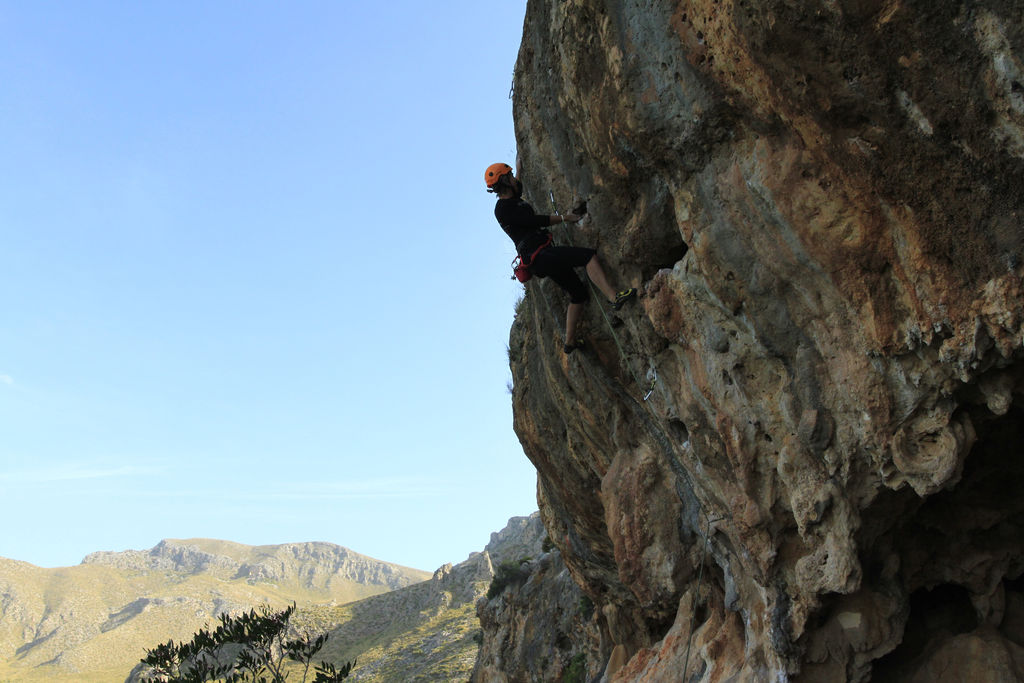 Mallorca - climbing in El Calo de Betlem 13