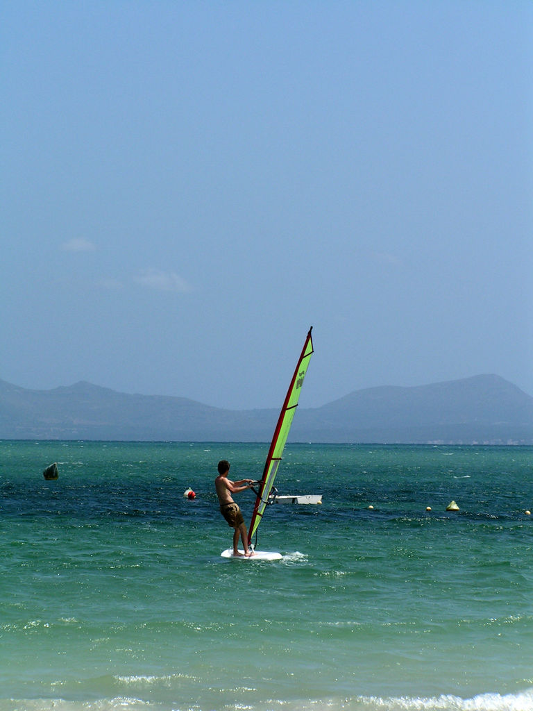 Mallorca - Playa de Muro windsurfing 01