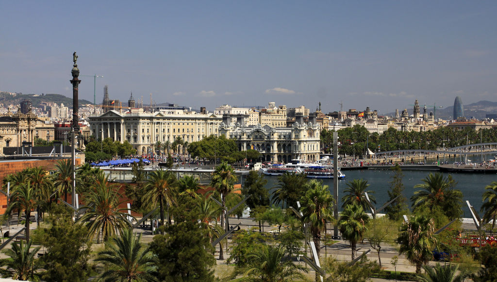 Spain - Barcelona port 02