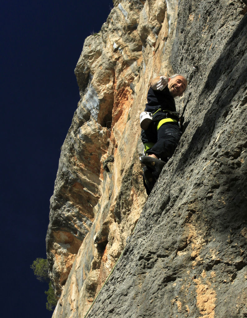 Mallorca - Martajn climbing in Alaro 01