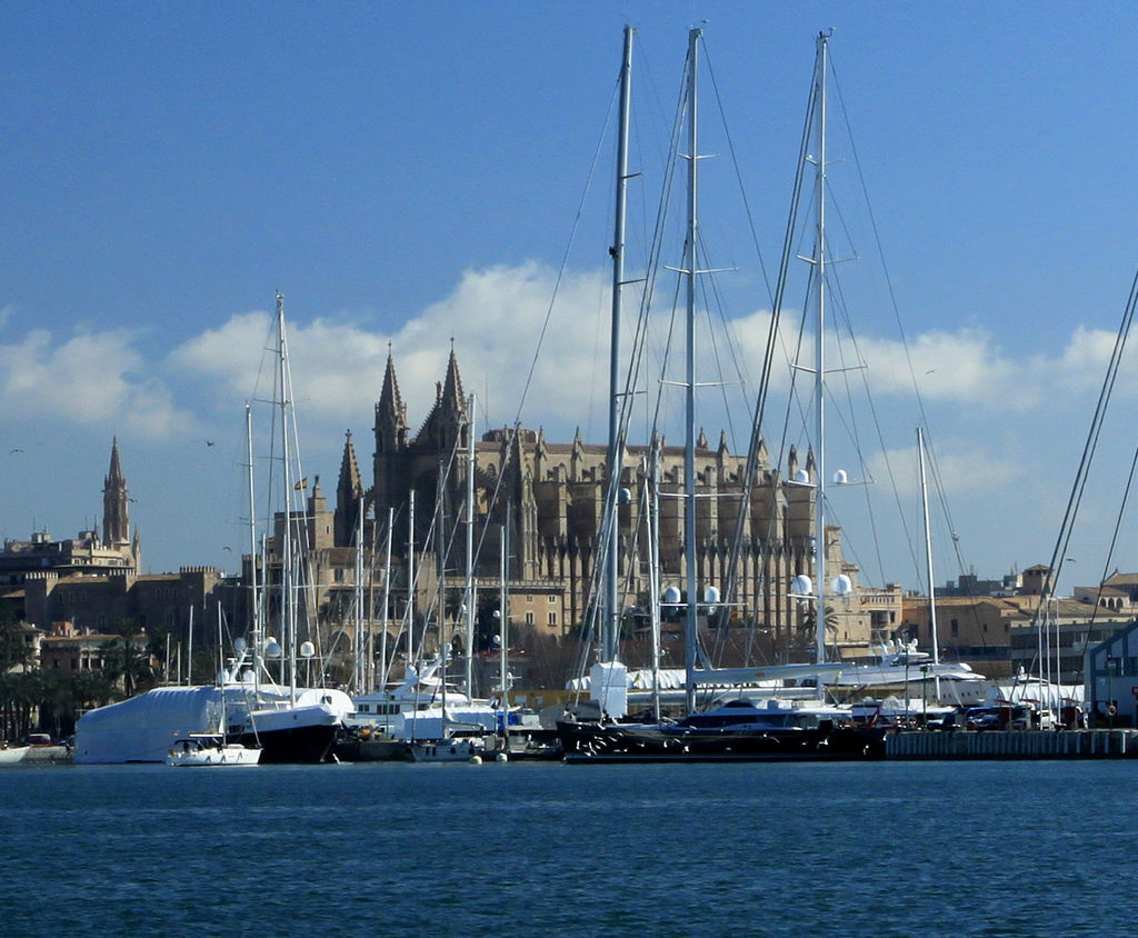 Sailing in the Bay of Palma de Mallorca 05