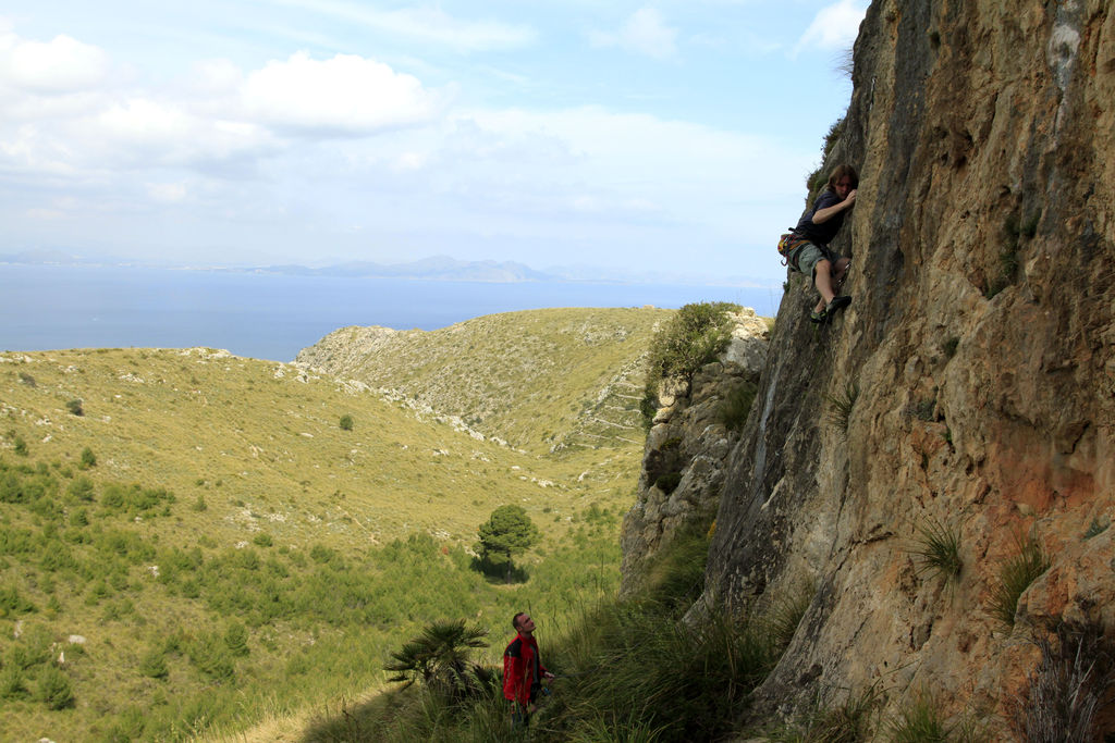 Mallorca - climbing in Ermita de Betlem 01