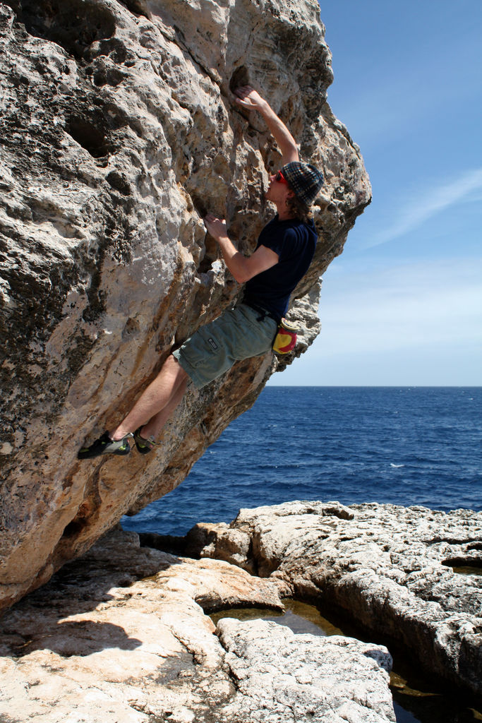 Mallorca - bouldering in Cala Figuera 04